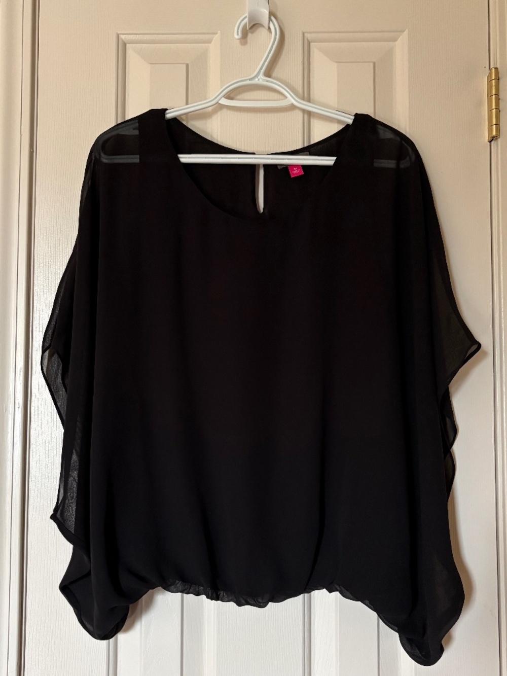 Vince Camuto Size Medium Black Batwing Sleeve Top